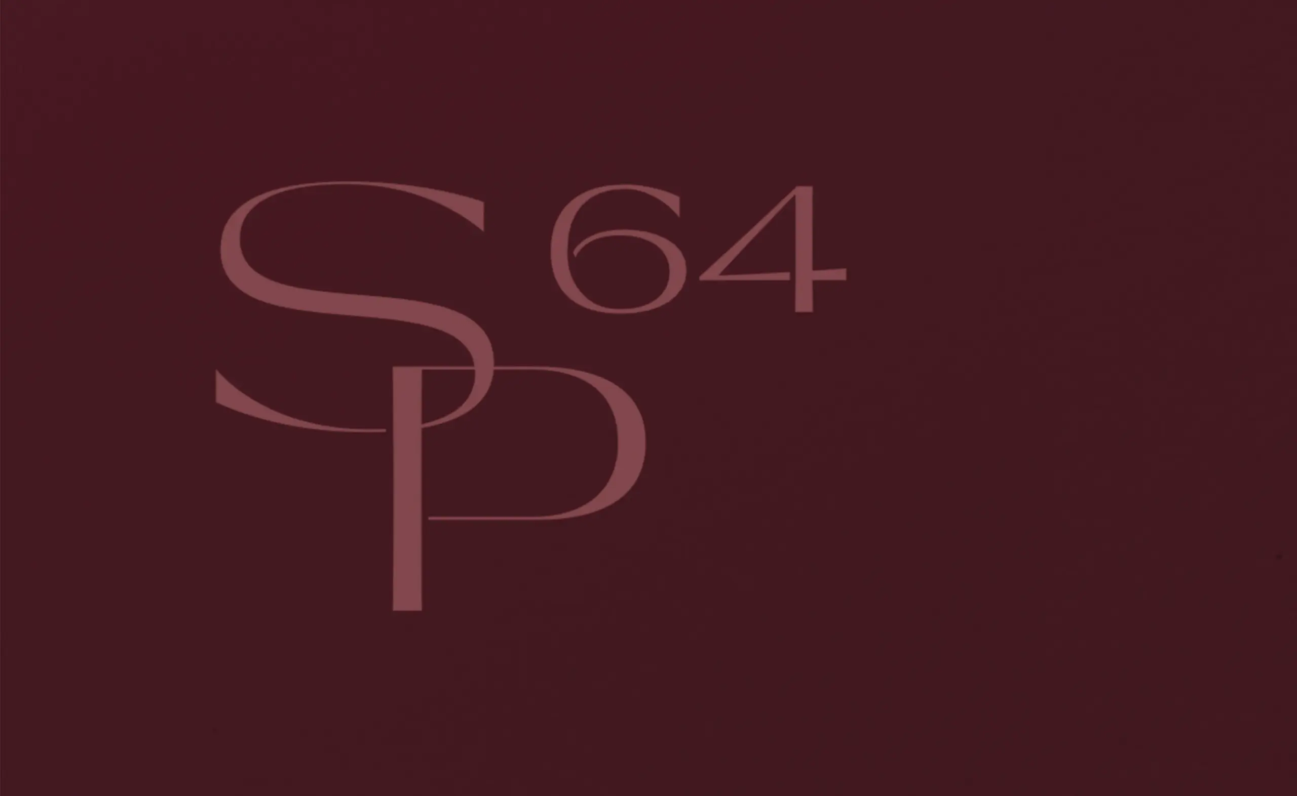 Logo von SP64 Contemporary Dentistry in einem minimalistischen Design auf einem burgunderfarbenen Hintergrund.